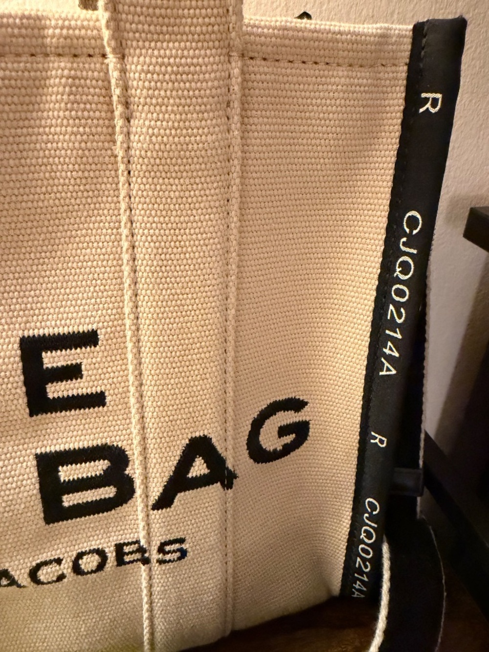 Marc Jacob’s The Tote Bag Jacquard - Picture 2 of 8